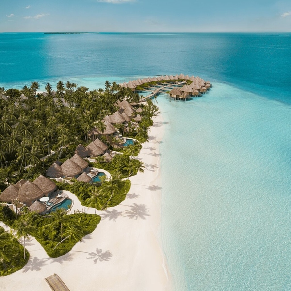 Luxury resort aerial view Maldives - hotel consulting for visionary founders